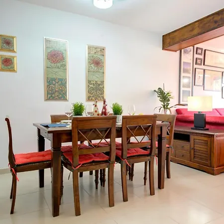 Holiday home Cortes House *