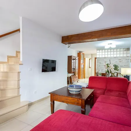 Cortes House